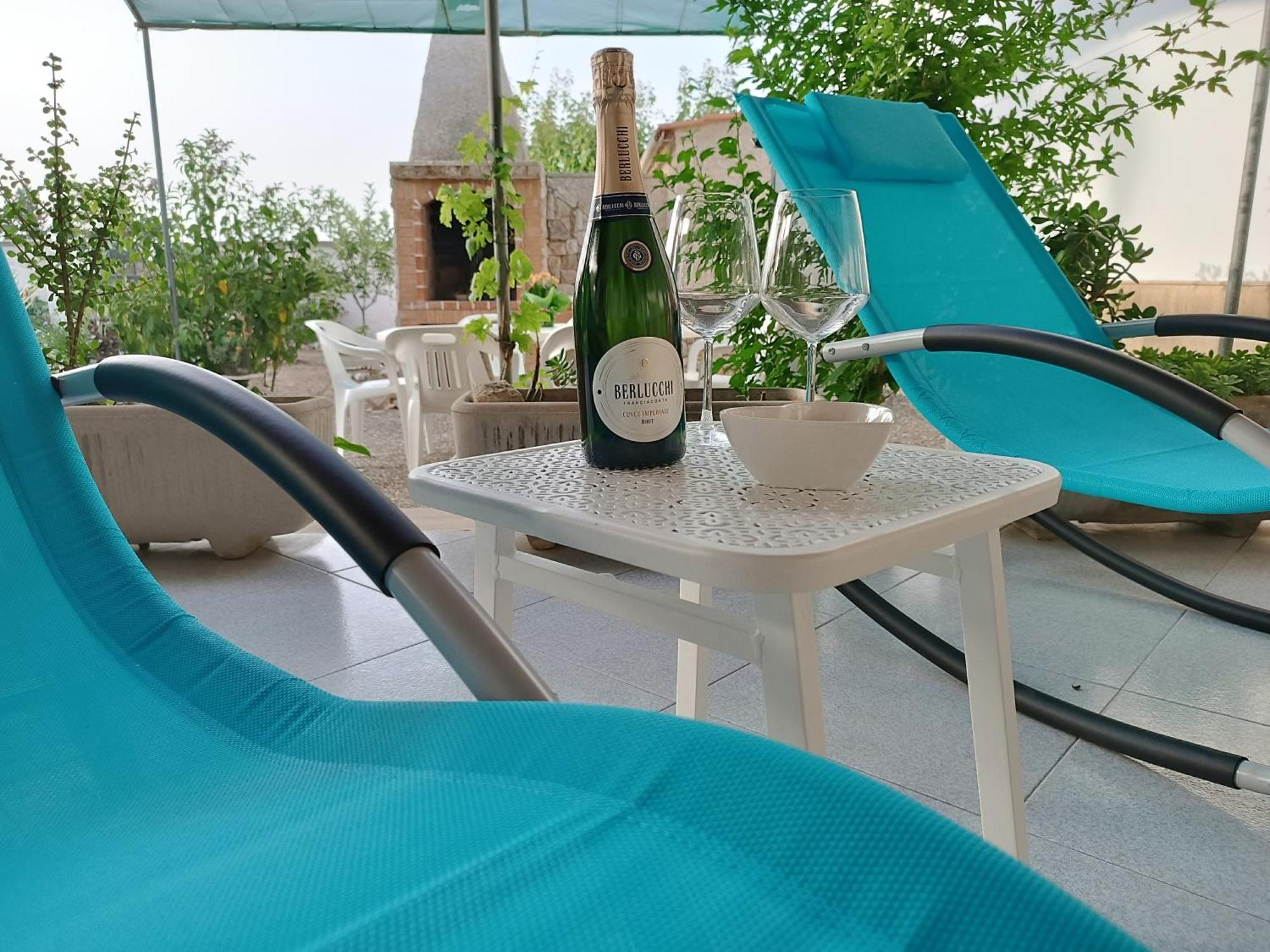 Il Giardino Di Sofia Charm And Comfort Apartment Torre dell'Orso Eksteriør bilde