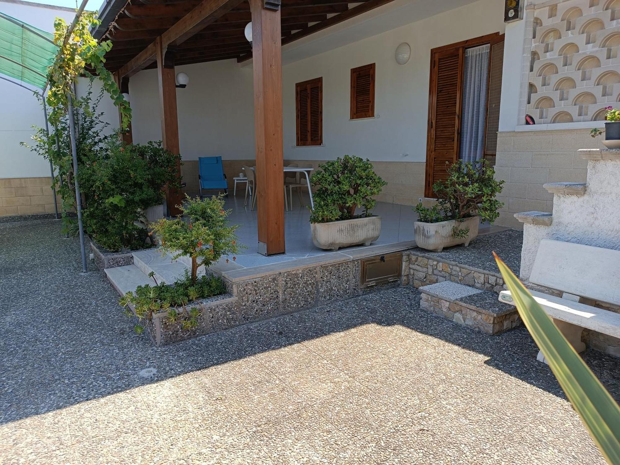 Il Giardino Di Sofia Charm And Comfort Apartment Torre dell'Orso Eksteriør bilde